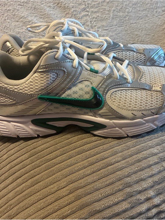 Nike Other - Nike V5 RNR White Malachite Mesh Cushioned Sneaker HJ5228-100 Men Size 12 NWOT